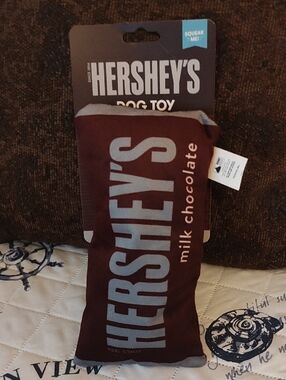 PETS: TRICK OR TREAT HERSHEY'S CHOCOLATE BAR DOG TOY
